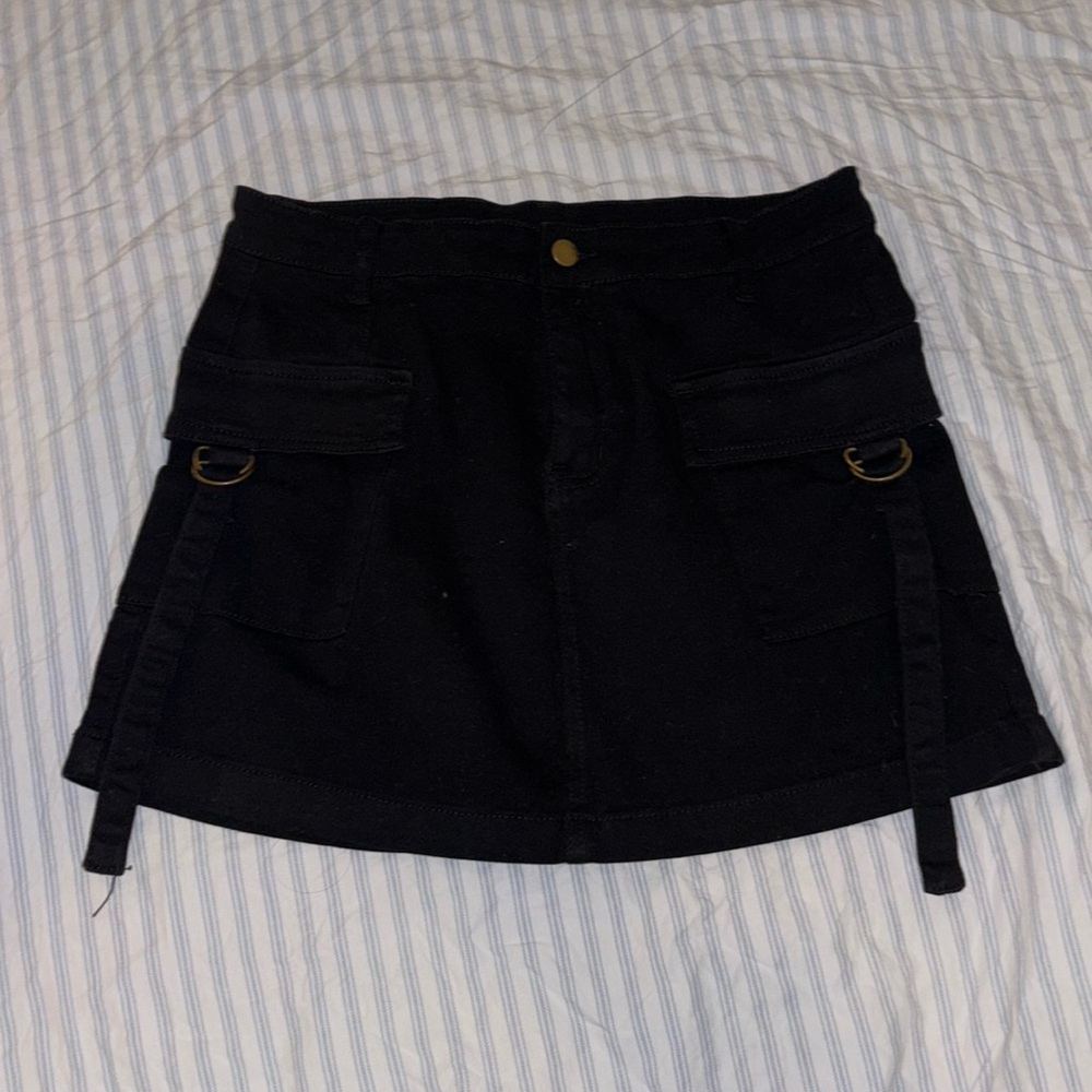 Black cargo skirt never worn